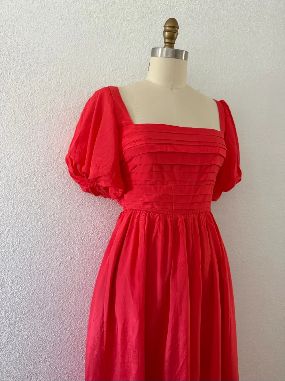 Abercrombie & Fitch lightweight coral